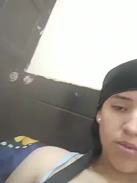 Tomboyhot77 webcam