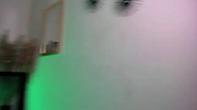 Naiely_Naides live cam on StripChat