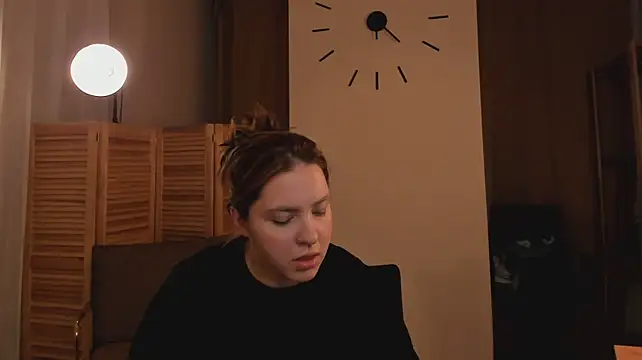 Bubbles_Luna live cam on StripChat