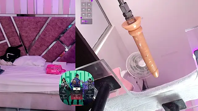 NicoleFerrel webcam