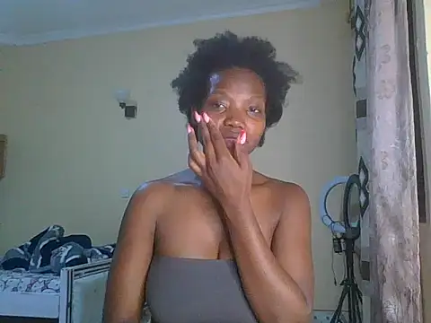 mariana_150 (Ask my age) - Crazy twerk