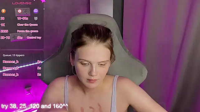 Alisa_Allison webcam