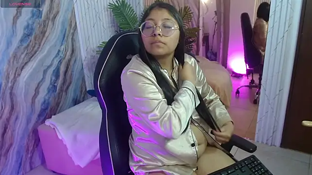 elowen_tay webcam