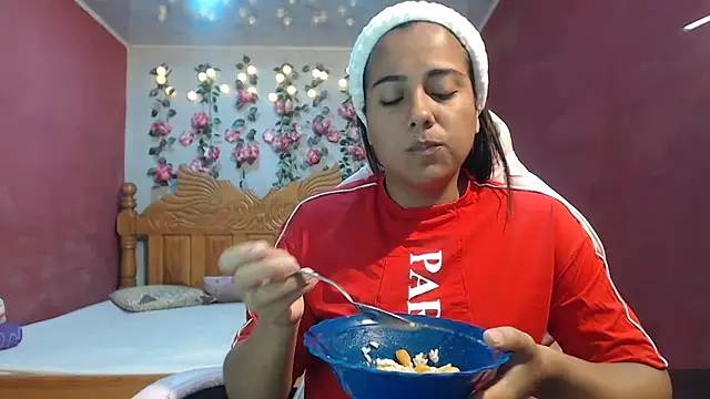 Coral0403 live cam on StripChat