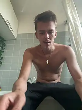Toyjungee live cam on StripChat