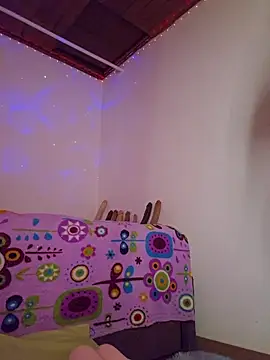 juli05star20 live cam on StripChat