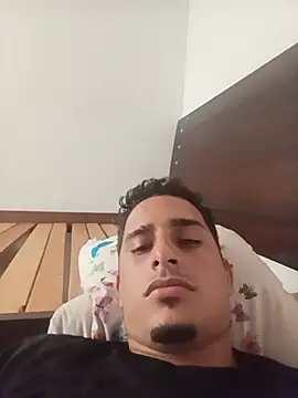 Luisallbertoo live cam on StripChat