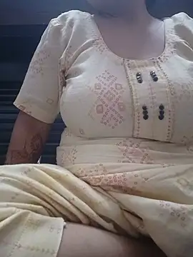 jeya_thakur (F milf) - Pussy oil massage चूत पर तेल लगाओ