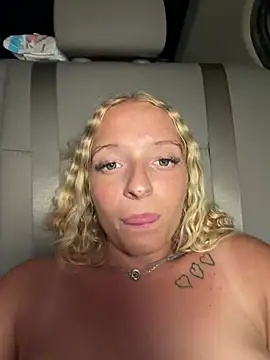 sophie_cute06 (G young) - Stranger massiert meine Brüste