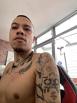 AlphaMasterXxx webcam