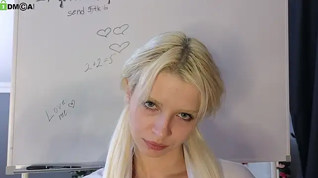 Naomi_Demio webcam