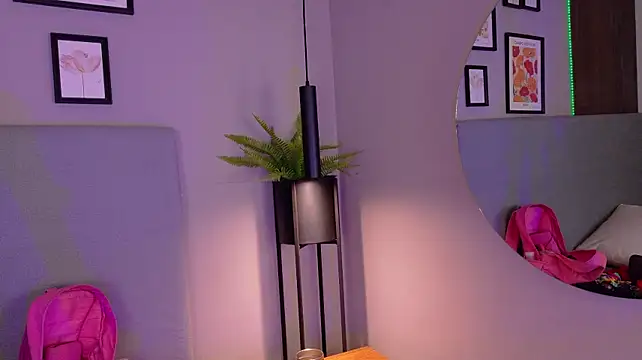ZoeyPetit webcam