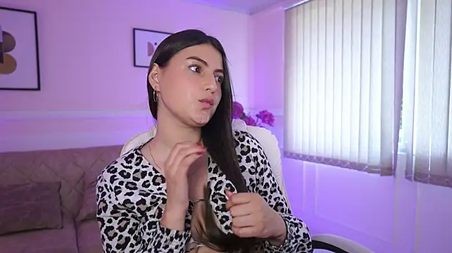 MiaaSinclair webcam