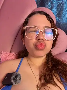 Lucyklein2022 webcam