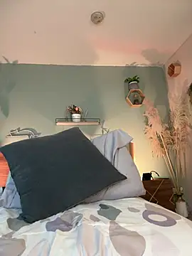 YariRose webcam