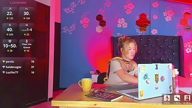 violetsmith1_ webcam