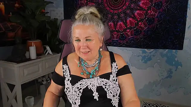 LilaMaharani webcam