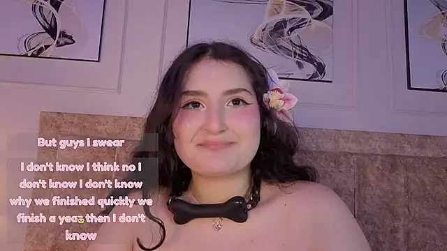 zoe_moon__ webcam