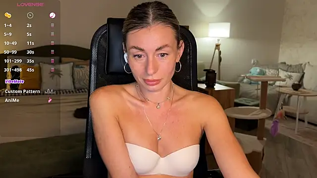 DannaEvan live cam on StripChat