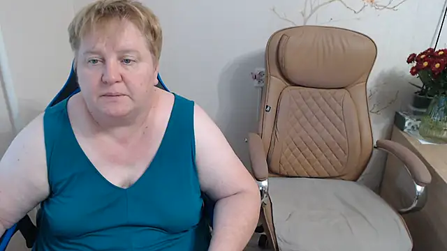 Lindy-Jeanie live cam on StripChat