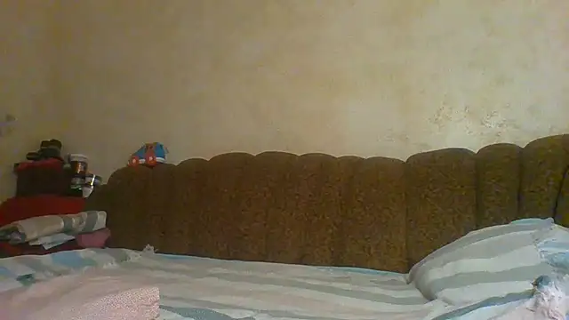 MilaSky5303 live cam on StripChat