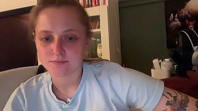 LeaWetGirl webcam