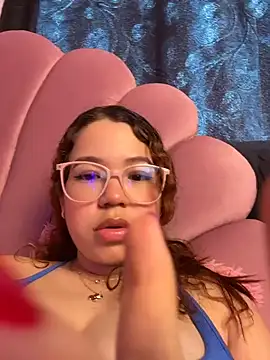 Lucyklein2022 webcam