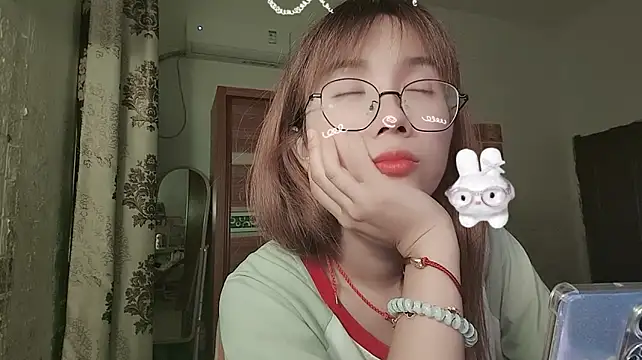 Lili_666 webcam