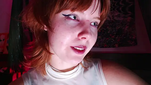 Model: RubyLynxx