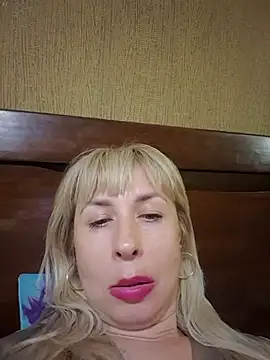 SelinaLovqx webcam