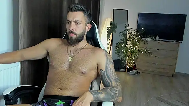 LustyMike_ webcam