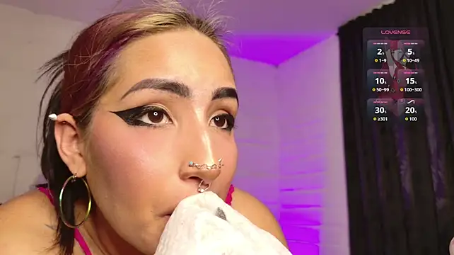 Nyx_Blackmoon webcam