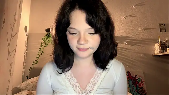 CurlieDoll live cam on StripChat