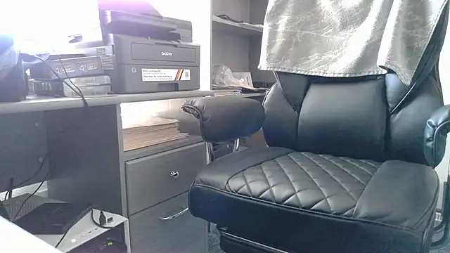 TrevorSteele live cam on StripChat