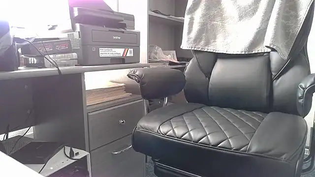 TrevorSteele live cam on StripChat