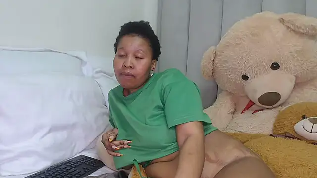 Bella_2025 webcam