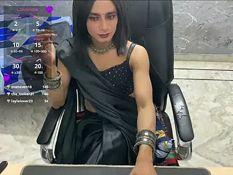 LuvLayla webcam