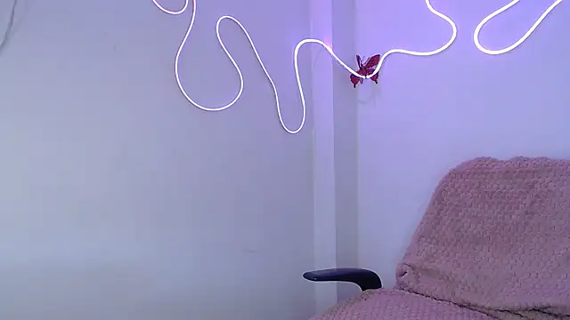 Mia2xsmith webcam