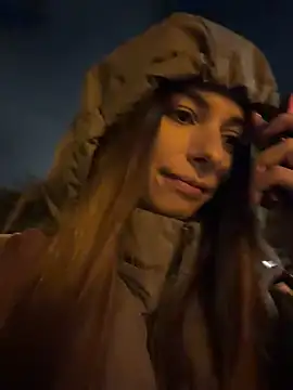 ameliecrystal (F young) - do you want to see my pussy? >_<