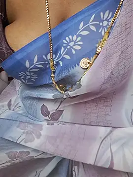 tamil_ammani (F milf) - Boobs show😜😜😝🥰🔥🔥🔥
