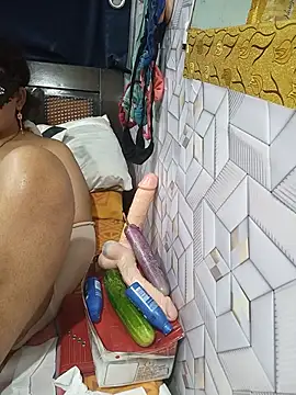 tina8th live cam on StripChat