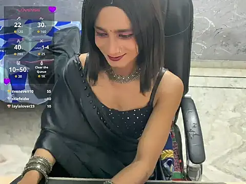 LuvLayla webcam