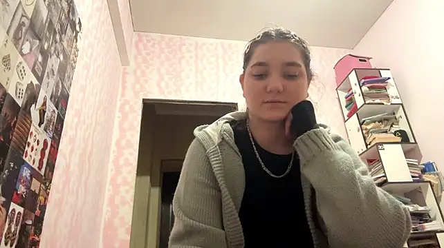 JanineThielman live cam on StripChat