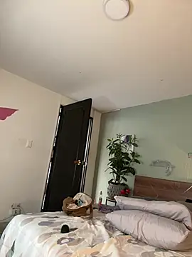 YariRose webcam