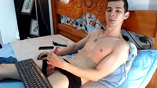 Brandon_Wolf webcam
