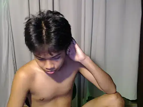 ajaxxsummer live cam on StripChat