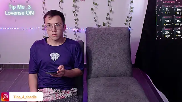 Tina_4_Charlie webcam