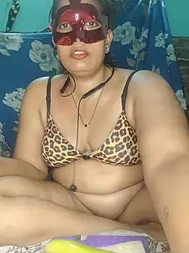 Hot_Darling001 live
