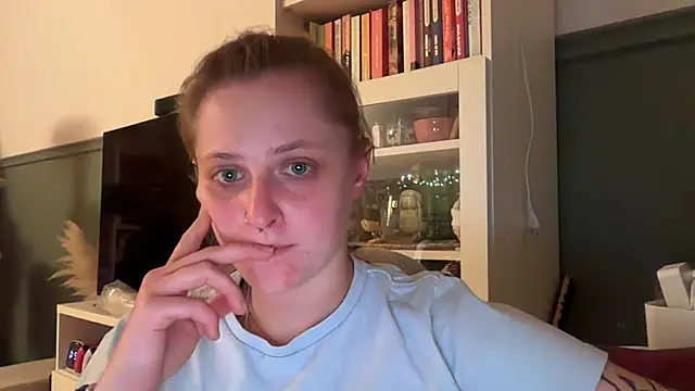 LeaWetGirl webcam