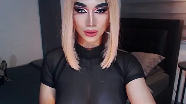 10inDominantAica webcam